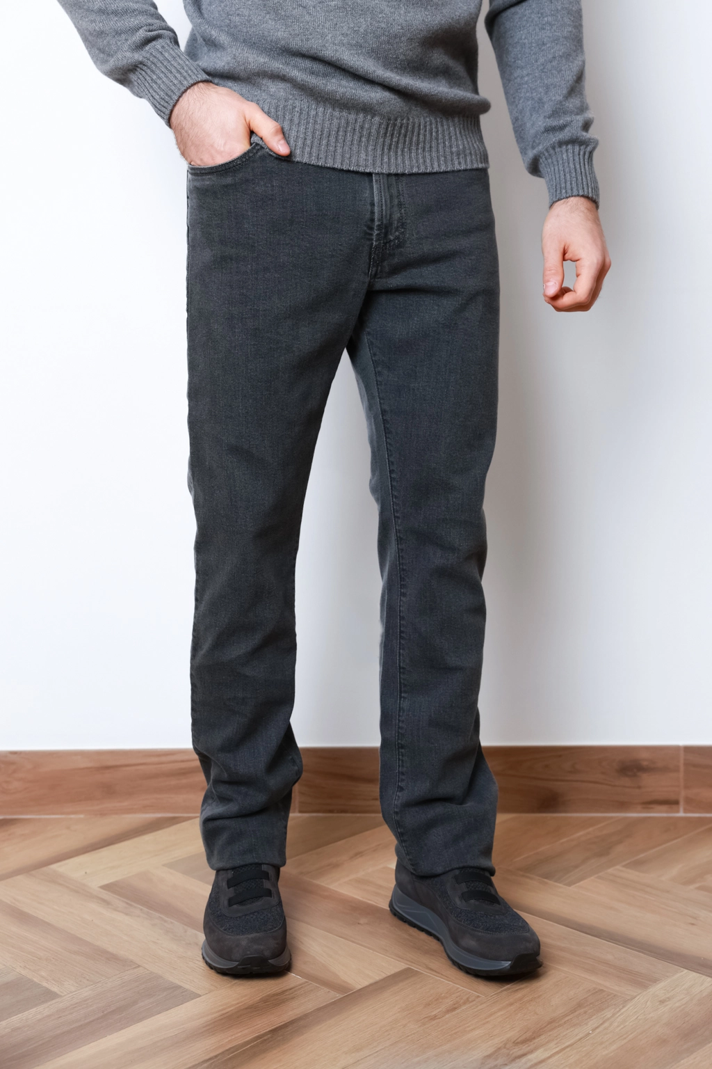 Джинси Richard J. Brown