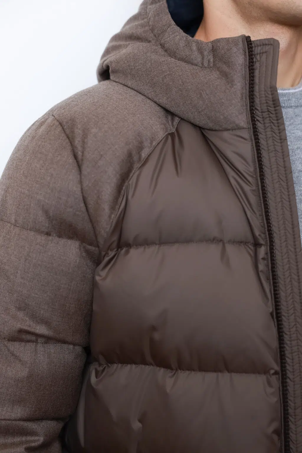 Чоловічий пуховик
- Зображення 5