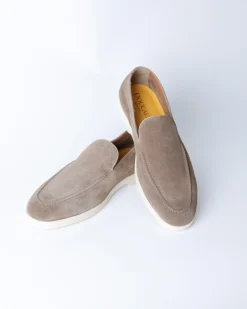 Alternative view of Лофери Doucal’s